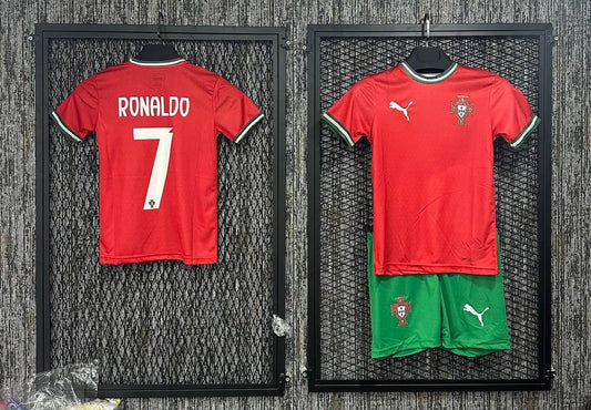 Ronaldo Portugal red image 0