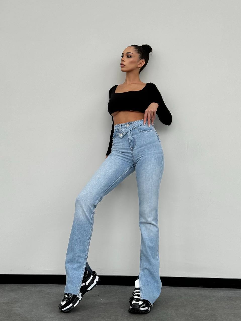 High Waisted Jeans image 0