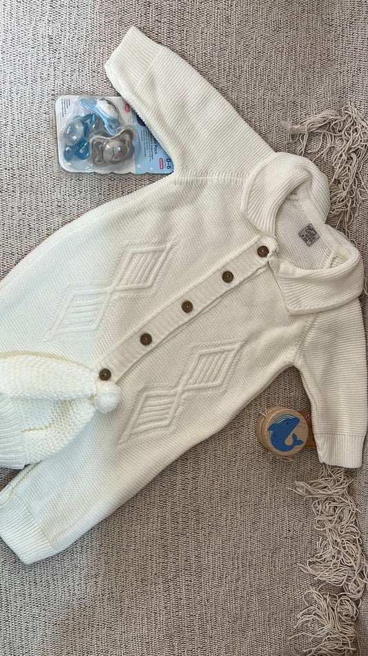 Knitted Baby Romper Diamond Pattern with hat image 0