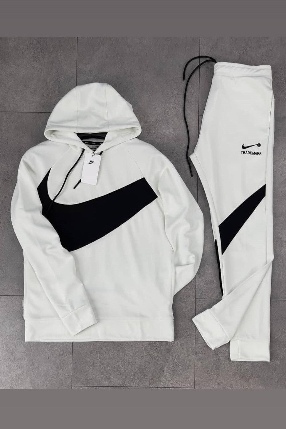 Swoosh Tech Fleece White Tracksuit image 1