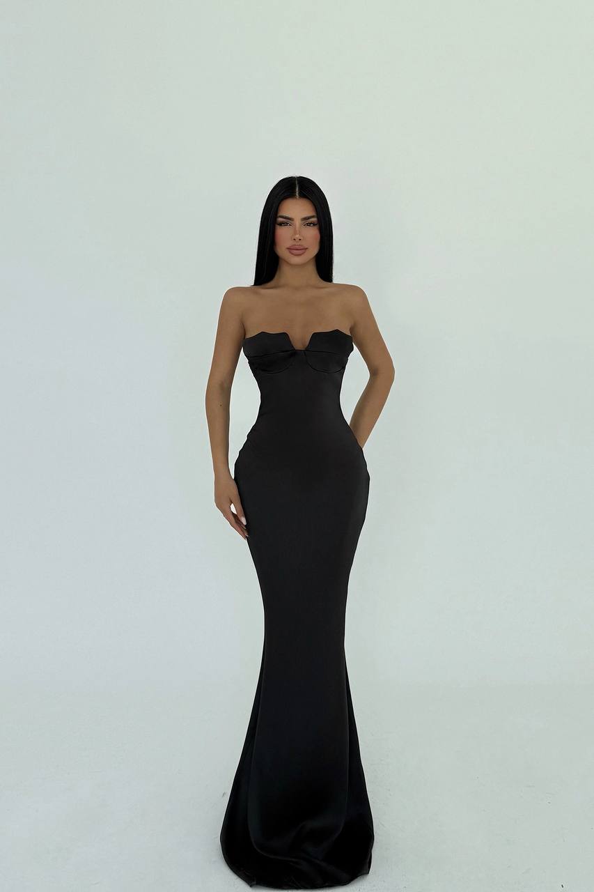 Long pencil black dress. image 0
