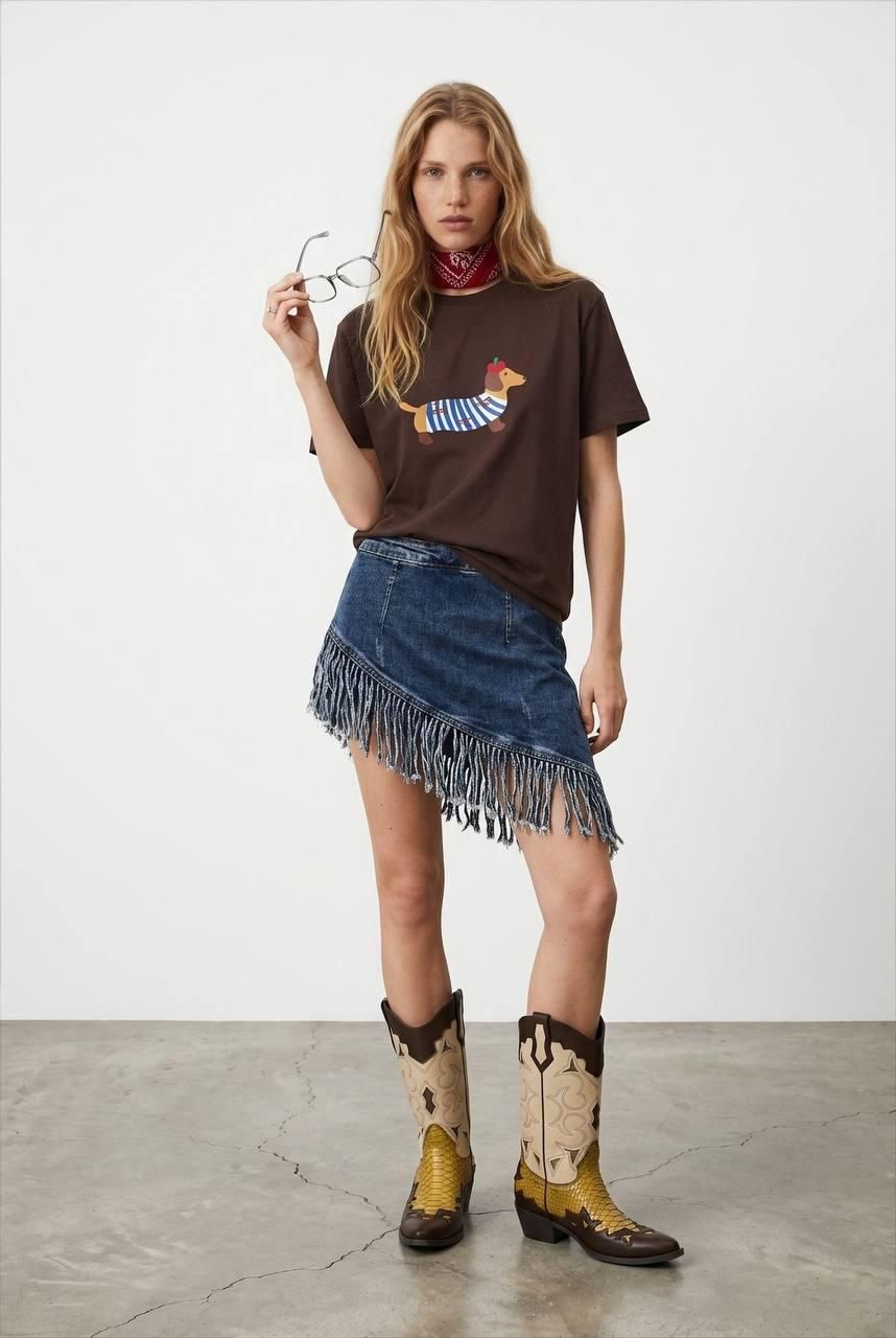 Women's Brown Dachshund Graphic T-shirt