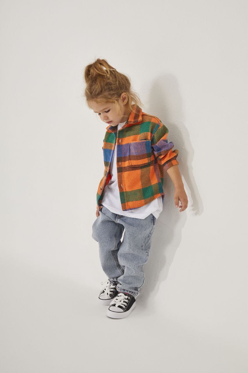 Boys Set Jeans and Colored Shirt image 1