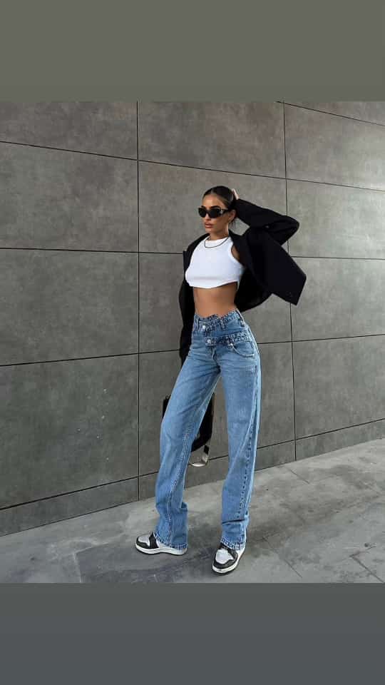 Button Jeans image 0