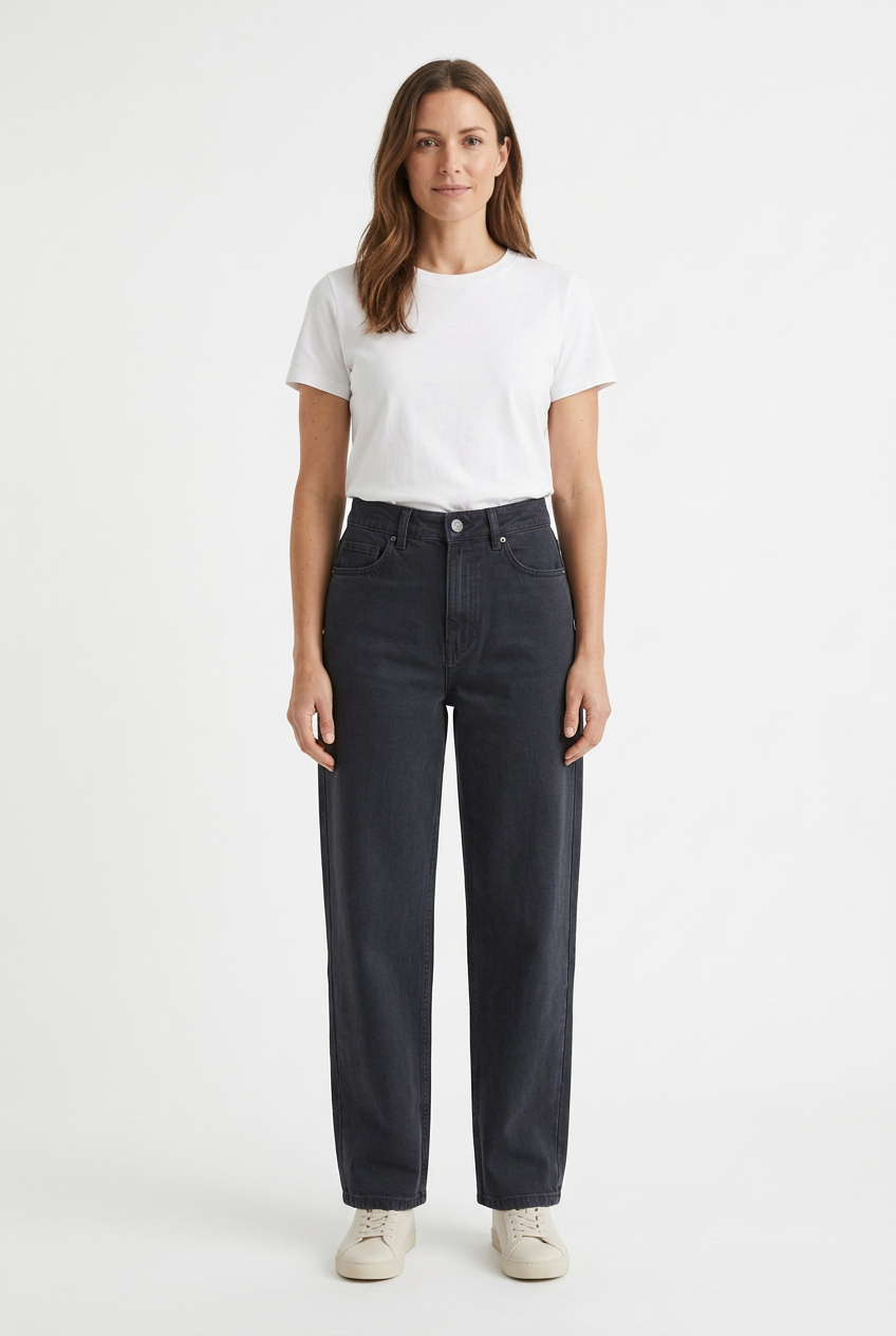 Mom model wearing the solid charcoal wide-leg jeans