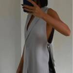⁦Buckled Slit Side Single Button Vest Blazer⁩ - الصورة ⁦2⁩